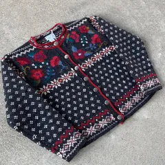 90's Nordic pattern wool knit cardigan. 古着　ノルディックカーディガン　チロルニット　ブラック　総柄　メタルボタン　古着　レディース 花　黒