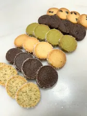 焼き菓子屋Manon手作りクッキー　ディアマンクッキー　ココア　紅茶　抹茶　プレーン　チョコチップココア　チョコチッププレーン各4個入り1袋　24個のサムネイル