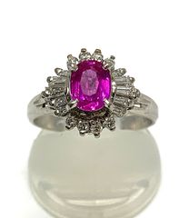 Pt900 天然ルビー0.68ct ダイヤ取り巻きリング 中央宝石 ケース付 