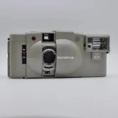 オリンパス OLYMPUS XA2 A11 ホワイト コンパクトフィルムカメラ 美品】OLYMPUS XA2コンパクトフィルムカメラ A11付属 ジャンク OLYMPUS