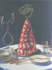 【中古】パンフレット(ライブ・コンサート) ≪パンフレット(ライブ)≫ パンフ)NEWS 15th Anniversary LIVE 2018 Strawberry