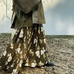 スカート ロング 秋冬 花柄 ロングスカート レディース フレアスカート Aライン マキシ丈 大花柄 ボタニカル 上品 きれいめ 大人可愛い 体型カバー ウエストゴム おしゃれ 楽ちん オフィス カジュアル ブラウン 30代 40代 50代