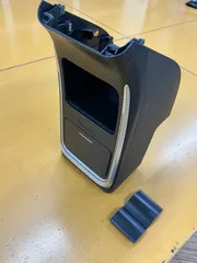 テスラ　モデルY 用のコンソール冷蔵庫 251114-12