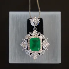 スクウェア ネックレス エメラルドカラー ジルコニア 高品質