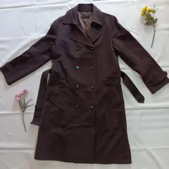 ダークブラウン ロングトレンチコート（サイズ38）／ダブルボタン・ベルト付き・裏地あり