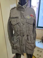 マウンテンパーカー