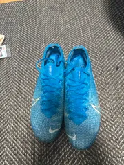 2025年最新】ナイキ マーキュリアルヴェイパー13の人気アイテム - メルカリ