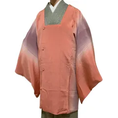 R-1490　和装コート　道行コート　絹　裄70センチ　身丈(背)83.5センチ　レディース　着物用　共布ショール付き