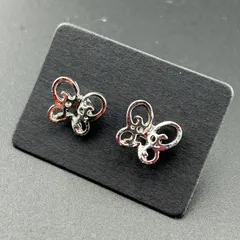 【新品】【ネコポス】アクセサリー ピアス スタッドピアス シルバー カラー 蝶 ワンポイント 大きめ◆