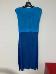 プリーツプリーズ バイカラー ブルー ワンピース