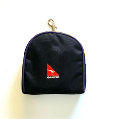 新品】ビジネスクラスアメニティ化粧品ポーチ カンタス航空 - メルカリ