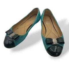 良品　Salvatore Ferragamo サルヴァトーレフェラガモ　フラットシューズ　バレエシューズ　ヴァラ　リボン　エナメル　エイ革　ガルーシャ　希少カラー　水色　青系　サイズ7 24cm