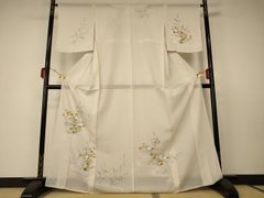 B5 夏物 花模様 白色系 絽 紗 薄物 正絹 付下げ 着物 K4 - メルカリ