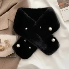 パール付き♡ふわふわファーマフラー　交差マフラー　ネックウォーマー