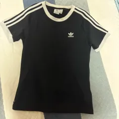アディダス Tシャツ サイズS リンガーTシャツ 出品