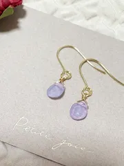 エチオピア産パープルオパール 一粒ローズカットピアス（サージカルステンレスフック）K18メッキ