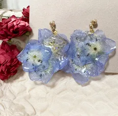 空と雫のネモフィラピアス＊　ドライフラワー