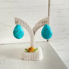 ブルーターコイズブルー（涙型）ピアス☆大ぶり