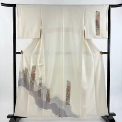 付下げ 身丈160cm 裄丈62.5cm S 袷 短冊 草花 金彩 絞り クリーム 正絹 秀品 【中古】