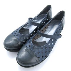 Item thumbnail for item b61898e5-ac05-4863-96e7-a47d4b40526f