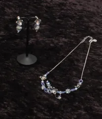 美品 クレージュ ネックレス イヤリング ビーズ フラワーモチーフ 花モチーフ 2点セット レディース courreges