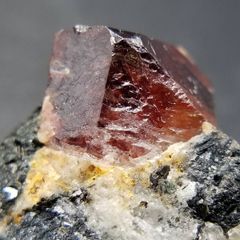フローライト レッド オコルス産 原石 鉱物 標本 天然石 蛍石 - メルカリ
