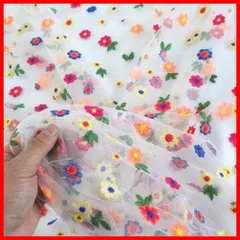 x長さ95cmのうれしそうなカラフルな小さな花刺繍レース生地 幅130cm