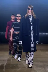 2025年最新】RAF SIMONS チェスター コートの人気アイテム - メルカリ