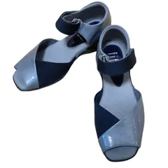 Z1579【美品】fitfit フィットフィット　軽量 ヒールストレッチ カバーサンダル　シルバー　レディース　23cm 人気　歩きやすい　安定感