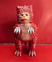 【中古】メディコムトイ　安楽安作　ガラモン(2期) ソフビ 【中古】メディコムトイ 安楽安作 ガラモン(2期) : 御宅家本舗