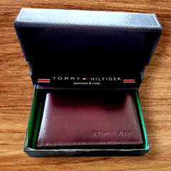 TOMMY HILFIGER　トミー ヒルフィガー　財布　二つ折り　パス＆ガードケース　ブラウン　新品　未使用品　未開封