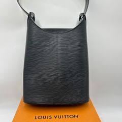 ❣️ルイヴィトン❣️エピ ヴェルソーショルダーバッグ ノワール【極美