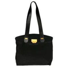 ニナリッチ NINA RICCI トートバッグンハンドバッグ ワンポイント ロゴプレート ゴールド金具 黒 ブラック