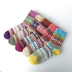靴下 レディース 5足セット 暖かい 厚手 北欧柄 クルー丈 ソックス くるぶし おしゃれ かわいい シンプル ナチュラル 綿 クルーソックス カジュアルソックス 冷え対策 秋冬用 冷房対策 睡眠用 保温 防寒  伸縮性 プレゼント B