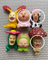 【３個セット】　こびとづかん  フィギュア　おすわりマスコット 1 シボリオオチチ　カクレモモジリ　リトルハナガシラ スモモノウチ　ベニキノコビト　ホトケアカバネ　マスコット　小人図鑑　こびと図鑑　こびとずかん　カプセルトイ　ガチャガチャ　ガチャ　25