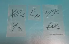 在庫処分 LE SSERAFIM（ルセラフィム・ルセラ） FEARLESS MD メンバー サイン ステッカー 5名 + おまけ付き(※メルカリshop取引では対象外)