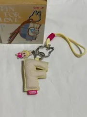 ポップマート ラブブ 内なる心 秘密のパスワード イニシャル f