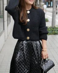 ゴールドボタンデザインニットカーディガン　ブラック　新品　bebeod べベッド　トップス　レディース