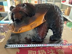 クマ 魚 置物 樹脂製 l - メルカリ