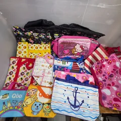 11 S99806  キャラクター 保冷バッグ 大量 10セット以上 まとめ HELLO KITTY ハローキティ キティーちゃん等 トートバッグ ショルダーバッグ ハンドバッグ