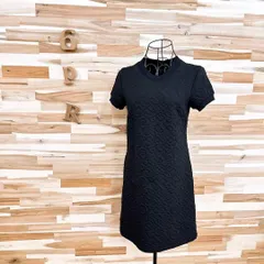 【ザラ】モコモコ 3D立体 花柄フラワー 半袖ワンピース 総柄 XS 黒ブラック