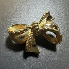 【vintage】ディオール　リボンモチーフ　ゴールドカラー　ミニブローチ　S-BOX