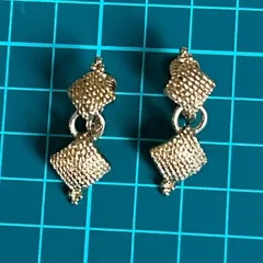 MONET モネ　ヴィンテージ　ゴールドカラー イヤリング　レトロ