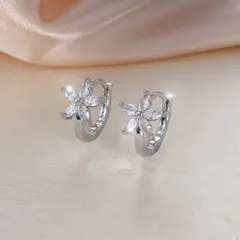 小花モチーフ ピアス フラワー CZ ジルコニア キラキラ 大人可愛い シルバー／ゴールド