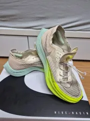 ナイキ ズームX ヴェイパーフライ ネクスト% 2 ランニングシューズ