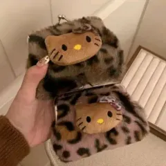 *Sanrio* hello kitty(ハローキティ) ヒョウ柄 レオパード ファー がま口 2 color