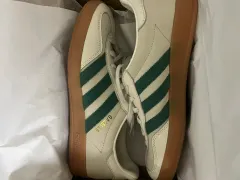 アディダス ガゼル