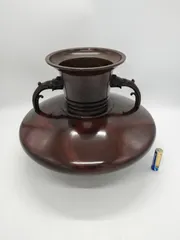 花器 焦げ茶色 花台 窯 工房 池坊 フラワーベース 水盤 華道具 花瓶 変形 シンプル 生花 華道 金属 手作り アンティーク レア レトロ インテリア ビンテージ 昭和 鳳凰耳 桔梗口 焼青銅色 24428四つ葉[YT00519]