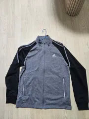 アディダス グレー/ブラック ジップアップ ジャケット