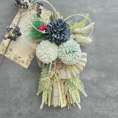 9 い草 紅白椿の八の字しめ縄リース お正月飾り 玄関リース